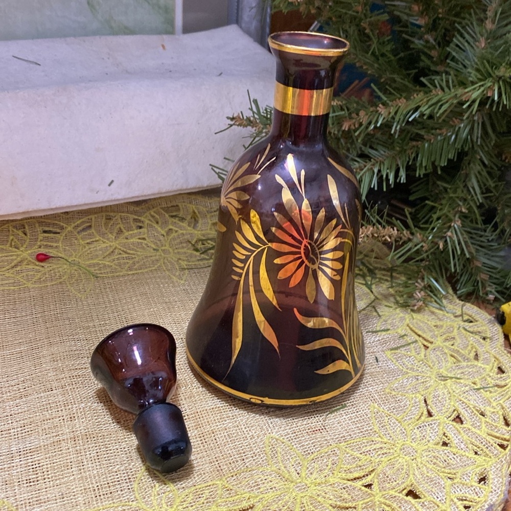 Handblown Amber Bell-Shaped Glass Decanter with Gold Floral Accents - Picture 2 of 5
